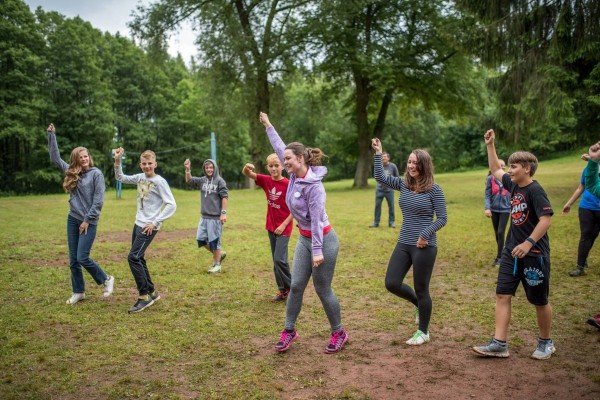 000210_20170707_1376497691