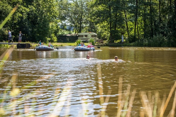 000700_20170707_1836653653